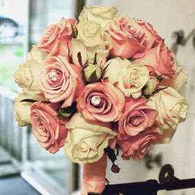Bukiet ślubny - różowe róże